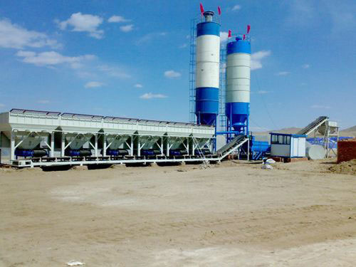 强制式拌和机的进料与搅拌旉���都是有规定的